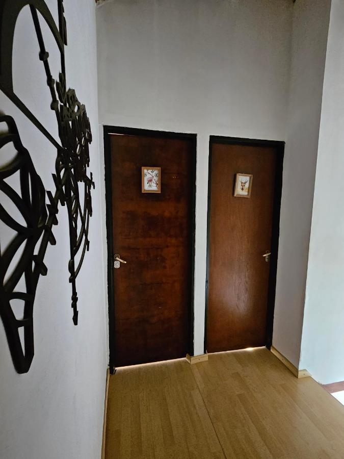 Yellow House Cottage 厄尔查尔坦 外观 照片