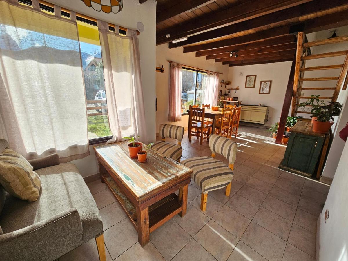 Yellow House Cottage 厄尔查尔坦 外观 照片